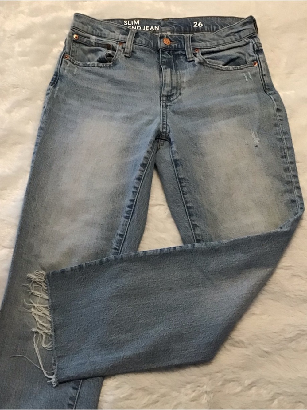 J Crew Slim Boyfriend Lightwash Jeans. Size 26